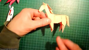 Cheval (zodiaque) (John Montroll)